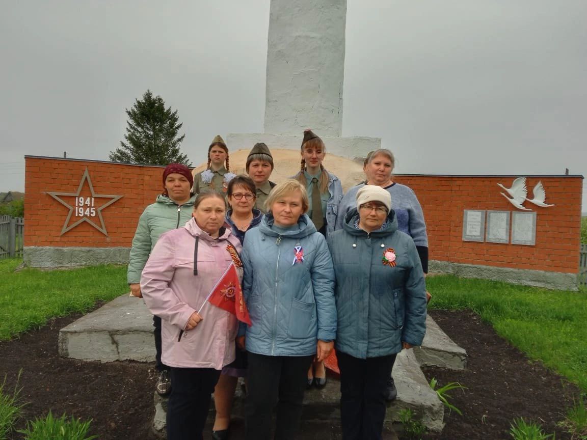 В с.Владыкино состоялся митинг «И слёзы радости и боль утраты».