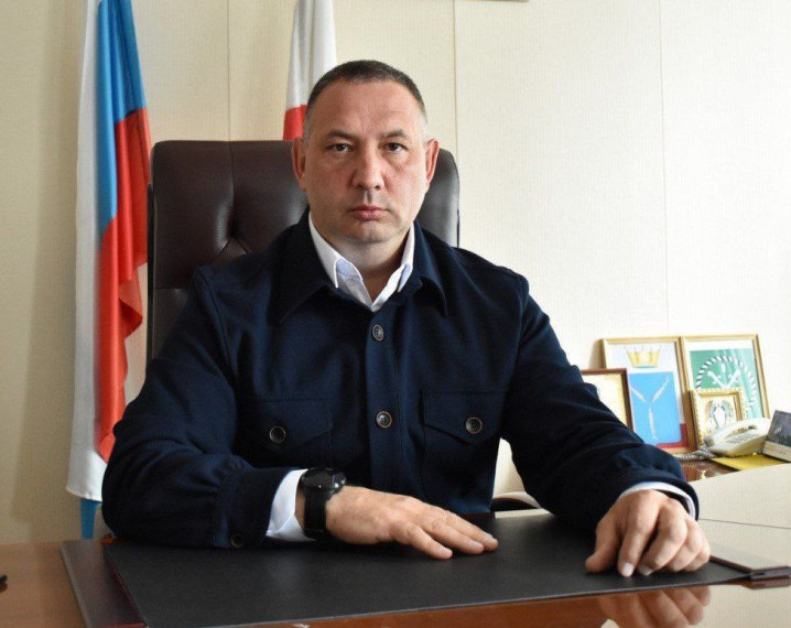 Поздравление главы Ртищевского района Александра Жуковского с Днем народного единства. Поздравление главы Ртищевского района Александра Жуковского с Днем народного единства.