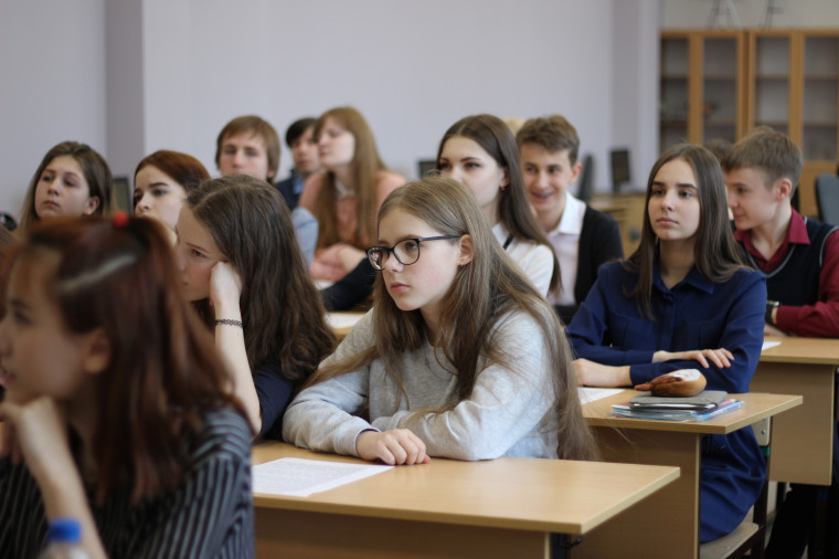 Российские школьники 6-11–х классов будут осваивать программы по выбору профессии. Российские школьники 6-11–х классов будут осваивать программы по выбору профессии.