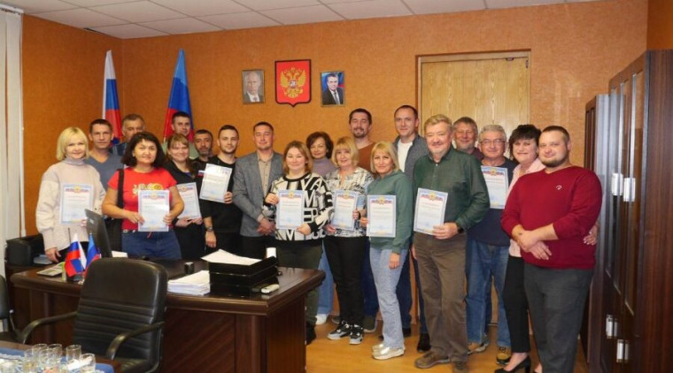 Саратовские врачи работали на базе районной больницы Сватовского района. Саратовские врачи работали на базе районной больницы Сватовского района.